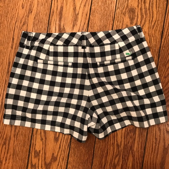Vineyard Vines Pants - Vineyard Vines navy and white check shorts